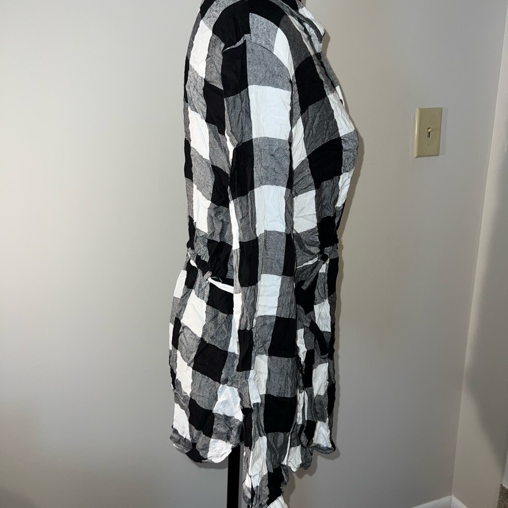 🌻3/$20!🌻 Time and True maternity shirt - Picture 3 of 9